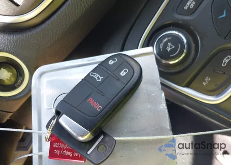 2015 Chrysler 200 Limited из США, поврежденный, VIN 1C3CCCAB9FN756769